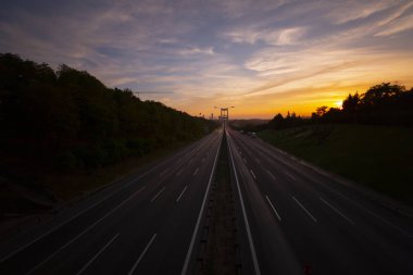 Fatih Sultan Mehmet Köprüsü, İstanbul 'da Kavack ile Hisarst arasında Asya ile Avrupa' yı İstanbul Köprüsü 'nden sonra ikinci kez birbirine bağlayan asma köprü.