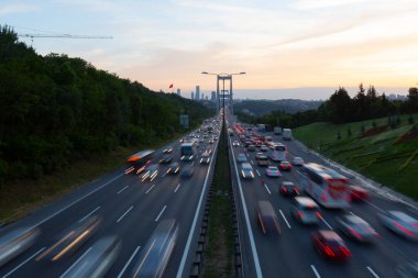 Fatih Sultan Mehmet Köprüsü, İstanbul 'da Kavack ile Hisarst arasında Asya ile Avrupa' yı İstanbul Köprüsü 'nden sonra ikinci kez birbirine bağlayan asma köprü.