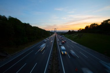 Fatih Sultan Mehmet Köprüsü, İstanbul 'da Kavack ile Hisarst arasında Asya ile Avrupa' yı İstanbul Köprüsü 'nden sonra ikinci kez birbirine bağlayan asma köprü.