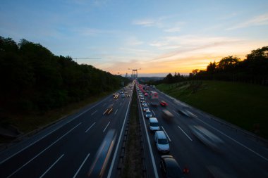 Fatih Sultan Mehmet Köprüsü, İstanbul 'da Kavack ile Hisarst arasında Asya ile Avrupa' yı İstanbul Köprüsü 'nden sonra ikinci kez birbirine bağlayan asma köprü.