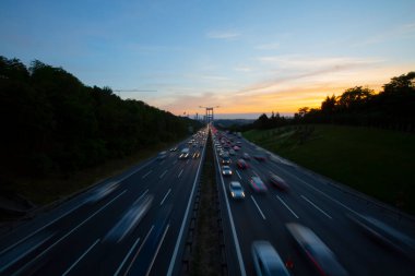 Fatih Sultan Mehmet Köprüsü, İstanbul 'da Kavack ile Hisarst arasında Asya ile Avrupa' yı İstanbul Köprüsü 'nden sonra ikinci kez birbirine bağlayan asma köprü.