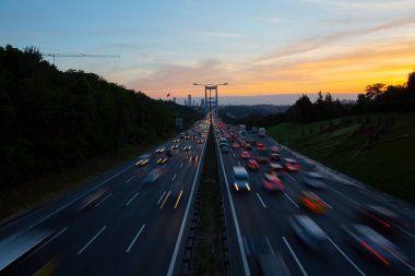 Fatih Sultan Mehmet Köprüsü, İstanbul 'da Kavack ile Hisarst arasında Asya ile Avrupa' yı İstanbul Köprüsü 'nden sonra ikinci kez birbirine bağlayan asma köprü.