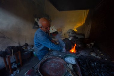 teneke ustası ve bakır işi