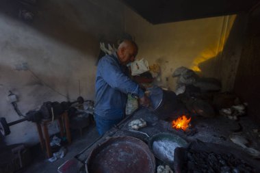 teneke ustası ve bakır işi