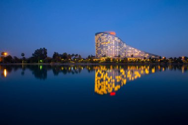 Seyhan Nehri, Türkiye 'nin Akdeniz' e akan nehirlerinden biridir. Uzunluğu 560 km. Havza alanı 20.600 km..