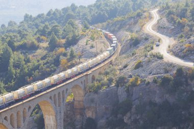 Adana kenti, Türkiye 'nin en güzel kenti, tarihi tren viyadüğü