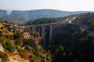 Adana kenti, Türkiye 'nin en güzel kenti, tarihi tren viyadüğü