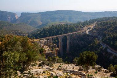 Adana kenti, Türkiye 'nin en güzel kenti, tarihi tren viyadüğü