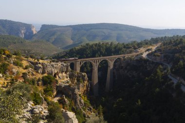 Adana kenti, Türkiye 'nin en güzel kenti, tarihi tren viyadüğü