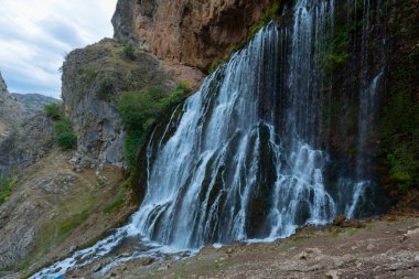 Kapuzba Şelalesi dünyadaki en önemli şelalelerden biridir. Dünyanın en yüksek ikinci şelalesidir..