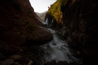 Kapuzba Şelalesi dünyadaki en önemli şelalelerden biridir. Dünyanın en yüksek ikinci şelalesidir..