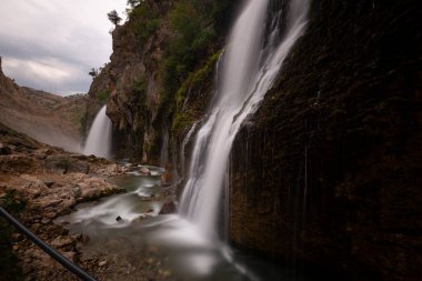 Kapuzba Şelalesi dünyadaki en önemli şelalelerden biridir. Dünyanın en yüksek ikinci şelalesidir..