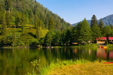 Karagl, Artvin 'in Borcka ilçesine 25-27 kilometre uzaklıkta bulunan bir heyelan gölüdür..