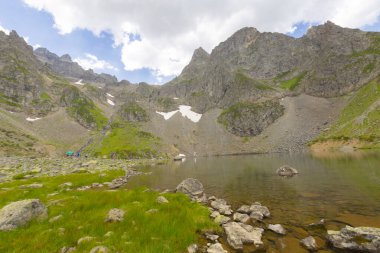 Kakar Dağları Ulusal Parkı, Avusor Kalp Gölü