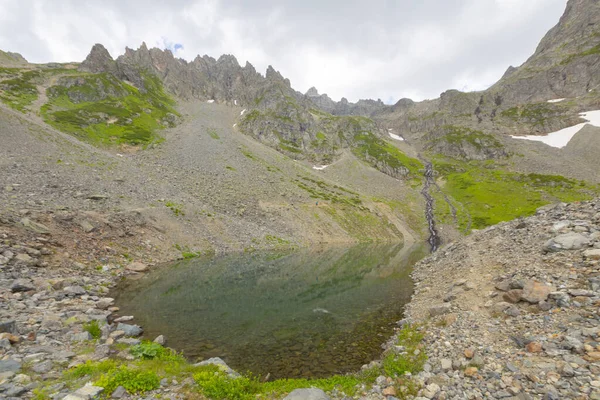 Kakar Dağları Ulusal Parkı Avusor Kalp Gölü — Stok fotoğraf