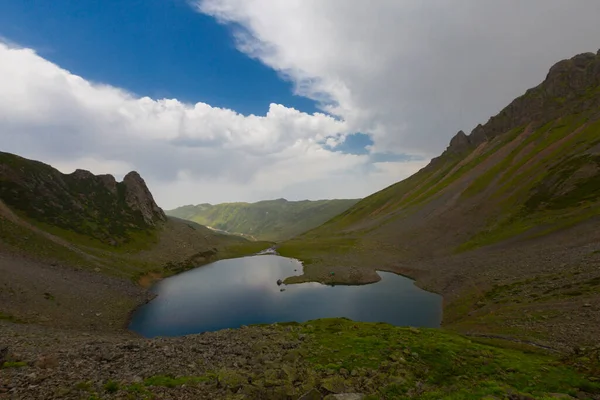 Nationaal Park Kakar Mountains Avusor Heart Lake — Stockfoto