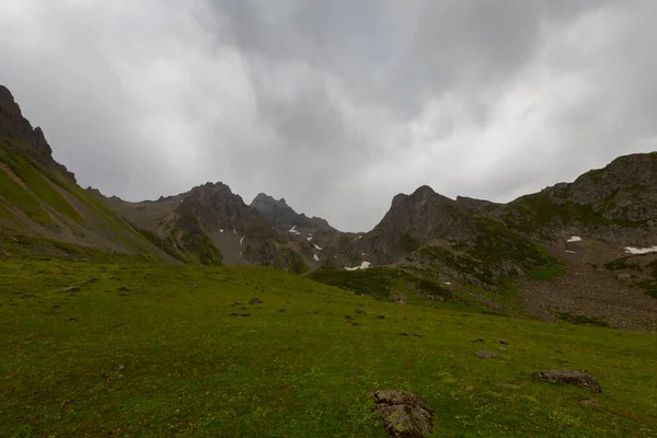 Kakar Dağları Ulusal Parkı Avusor Kalp Gölü — Stok fotoğraf