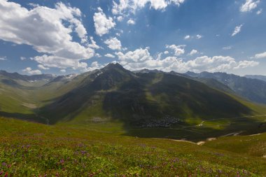 Kakar Mountains National Park and plateaus ..