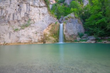 Ilca Şelalesi, Ilca Köyü sınırları içinde, Kastamonu Pnarba 'ya 12 kilometre uzaklıkta. 15 metre yükseklikten dökülür..
