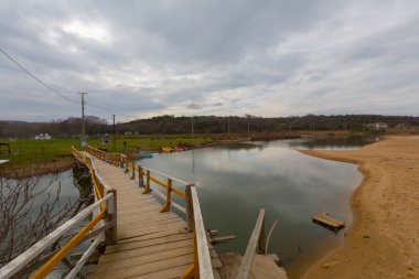 Kiyikoy, Kirklareli ili sınırları içinde, doğal güzellikleriyle göze çarpan Vize ilçesine bağlı bir sahil kasabasıdır..