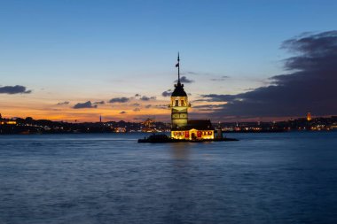 Bakire Kulesi, Salacak açıklarında, Boğaz açıklarında küçük bir adacık üzerine inşa edilmiş bir yapıdır.