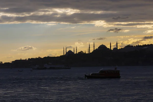 Mädchenturm Einer Der Unverzichtbaren Orte Mit Blick Auf Den Bosporus — Stockfoto