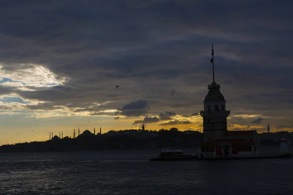 Maiden Tower Een Van Onmisbare Plaatsen Van Het Bosporus Uitzicht — Stockfoto