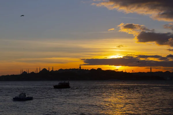 Mädchenturm Einer Der Unverzichtbaren Orte Mit Blick Auf Den Bosporus — Stockfoto