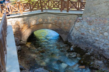 Vriz, Konya 'nın Halkapnar ilçesinin Vriz ilçesine bağlı bir Demir Çağı koruma alanıdır..