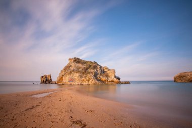 Akakese Halk Plajı, İstanbul 'un Akakese Köyü' nde yer almaktadır..