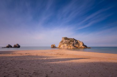 Akakese Halk Plajı, İstanbul 'un Akakese Köyü' nde yer almaktadır..