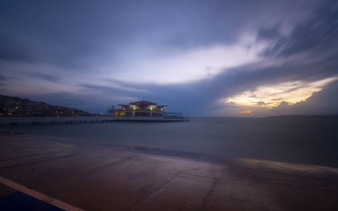 Albatros plajı ve Buyukcekmece manzarası.