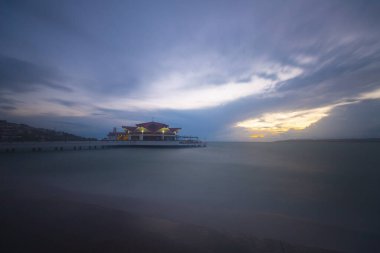 Albatros plajı ve Buyukcekmece manzarası.