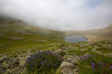 Kackar Dağları Ulusal Parkı ve dağ gölleri