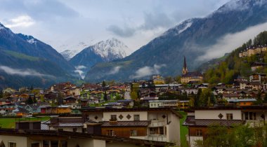 Avusturya Alpleri ve dağ manzaraları