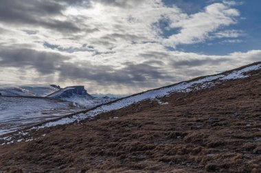 Platonun girişinde Küçük Bermamyt Kışı