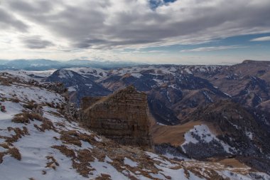 Platonun girişinde Küçük Bermamyt Kışı