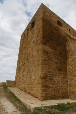 Derbent 'teki Naryn Kala kalesinin duvarları. Septemb