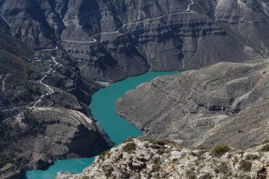 Yukarıdan Sulak kanyonu görünümü