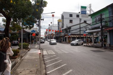 Güneşli bir günde Phuket sokakları