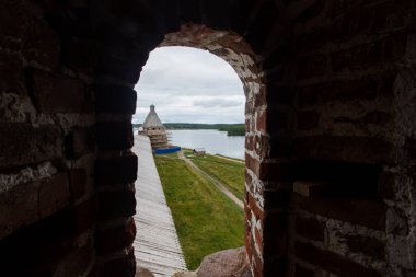 Solovetsky manastırının kale duvarının embriyosu.