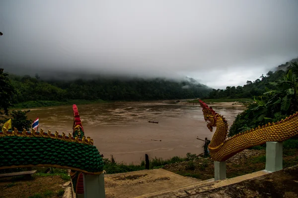 Пейзаж реки Салуин — стоковое фото