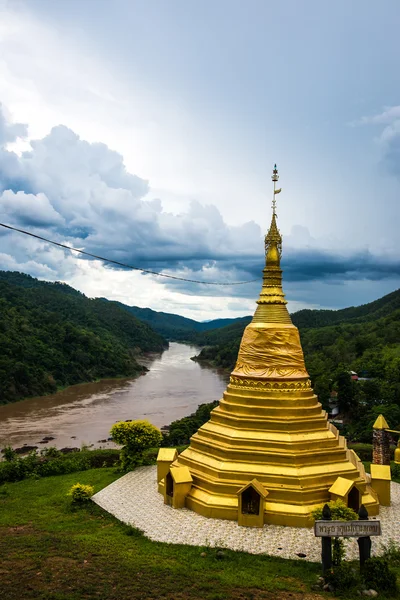 Pagoda over Salween River — Stock Photo, Image
