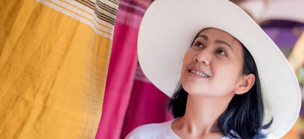Retrato Una Mujer Asia Que Viaja Provincia Nan Tailandia —  Fotos de Stock