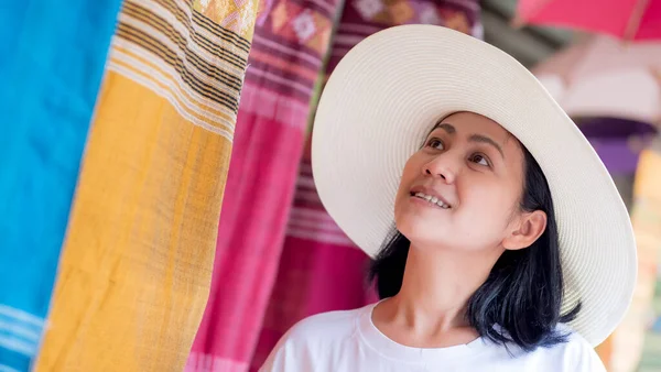 Retrato Una Mujer Asia Que Viaja Provincia Nan Tailandia —  Fotos de Stock