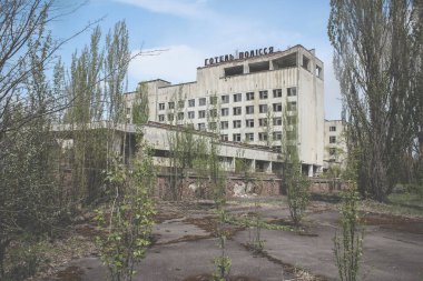 Polesie Oteli yazıtları. Pripyat 'ta terk edilmiş bir bina. Radyasyon Oteli