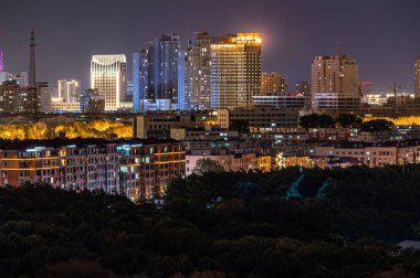 Changchun şehrinin ve Çin 'deki Nanhu Park' ın gece görüşü