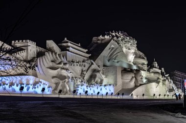 Changchun Ice ve Snow Xintiandi 'nin geceleri buz ve kar manzarası.