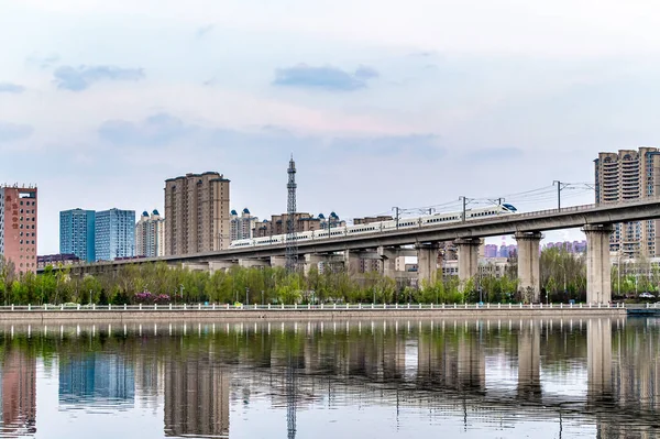 Cidade Paisagem Ferroviária Alta Velocidade Rio Yitong Changchun China — Fotografia de Stock