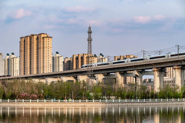 Cidade Paisagem Ferroviária Alta Velocidade Rio Yitong Changchun China — Fotografia de Stock